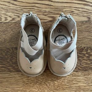 Little Love Bug Tan leather sandals, size 3
